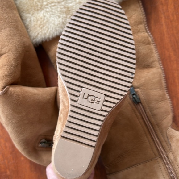 BNWOT Ugg over the knee winter suede boots - Picture 3 of 7